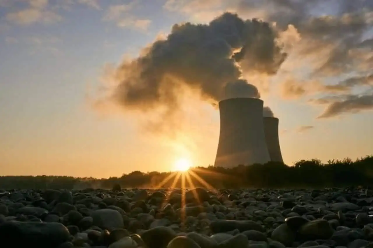 Veduta di una centrale nucleare