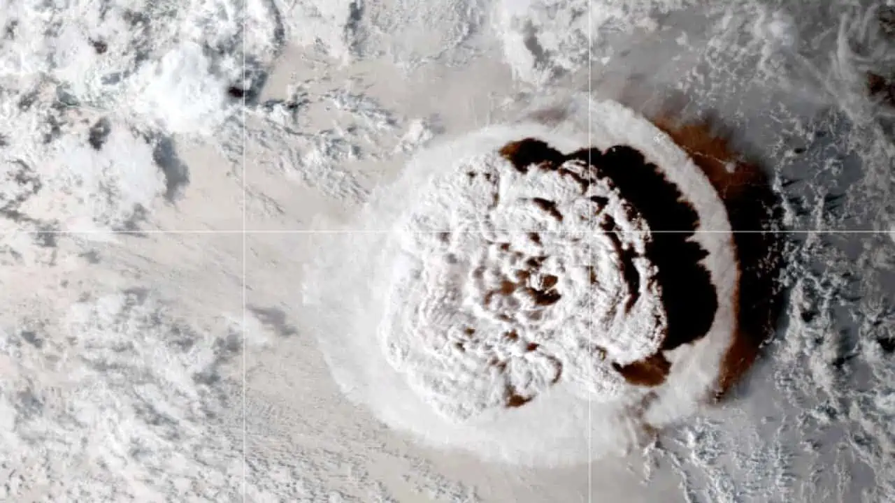 Eruzione di Tonga la più forte a livello sonoro da 139 anni