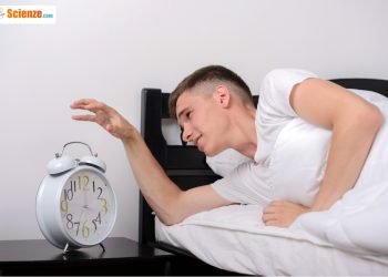Tanti si svegliano in piena notte alla stessa ora con difficoltà a riaddormentarsi. C'è un problema alla radice